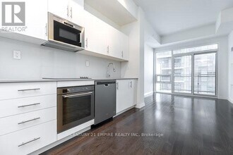 460-460 Adelaide St E in Toronto, ON - Building Photo - Building Photo