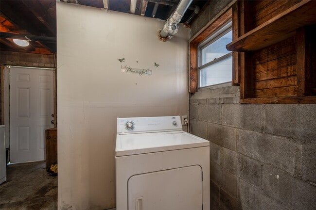 property at 1911 Forest Hill Blvd