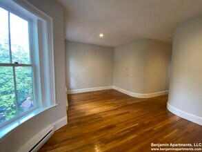 19 Greenwich Park, Unit 4 in Boston, MA - Foto de edificio - Building Photo