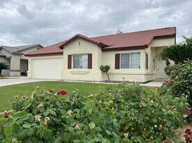 10302 Polo Saddle Dr in Bakersfield, CA - Building Photo