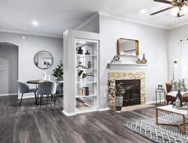 3229 1/2 Duval Rd in Austin, TX - Building Photo
