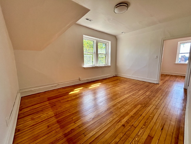 2010 Woodlawn Ave in Wilmington, DE - Foto de edificio - Building Photo