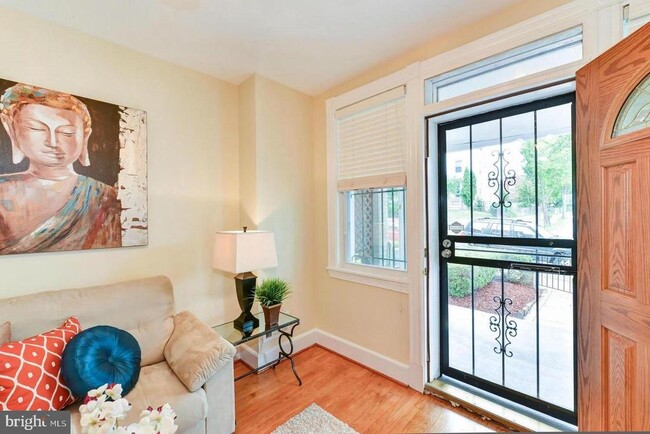 1648 L St NE in Washington, DC - Building Photo - Building Photo