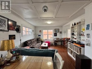 4893 Hunter St in Niagara Falls, ON - Building Photo - Building Photo