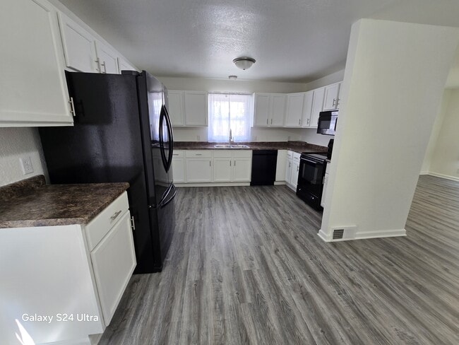 1906 S Washington St in Casper, WY - Building Photo - Building Photo