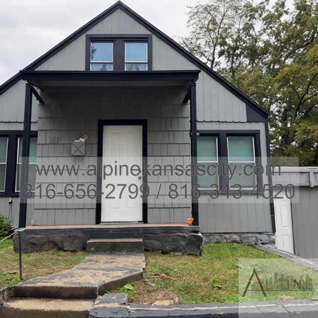 property at 1614 Chelsea Ave