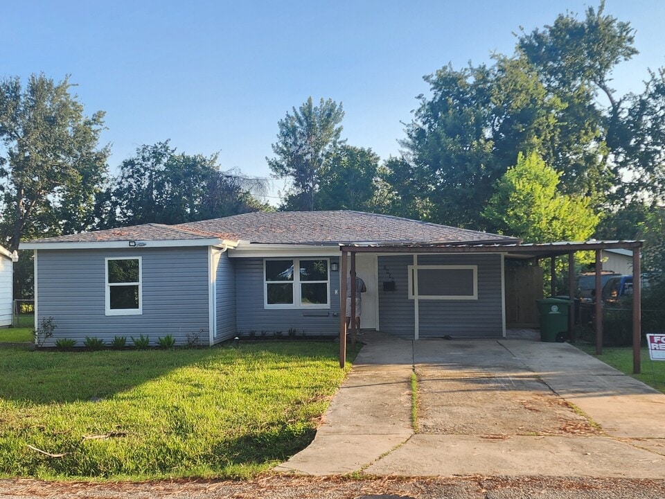 3934 Alice St in Houston, TX - Building Photo