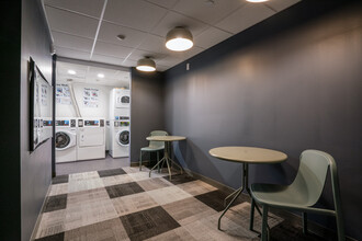 100 Hemenway in Boston, MA - Building Photo - Interior Photo