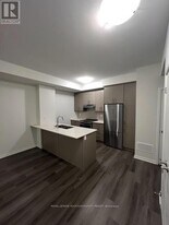 150 Honeycrisp Cres in Vaughan, ON - Building Photo