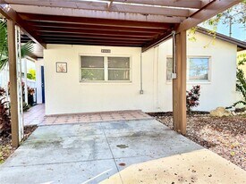 4528 Floramar Terrace in New Port Richey, FL - Building Photo