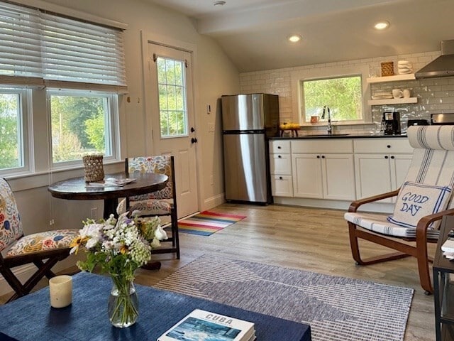 1809 Main Rd in Westport, MA - Building Photo - Building Photo