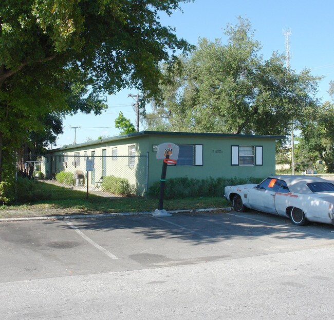 1140-1148 NW 2nd St in Fort Lauderdale, FL - Building Photo - Building Photo