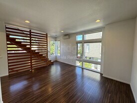 1242 N Morgan St in Portland, OR - Building Photo