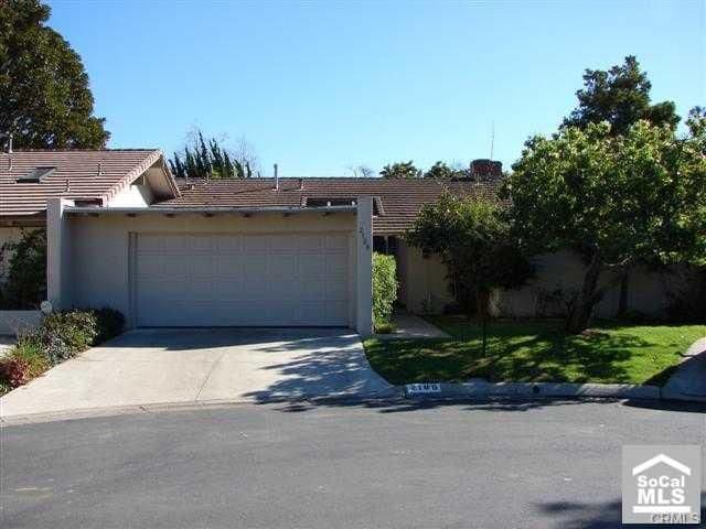 2100 Fuentes in Newport Beach, CA - Building Photo - Building Photo