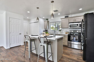 811 W Northern Ave in Phoenix, AZ - Building Photo - Building Photo