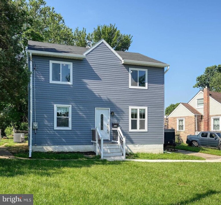 112 Fox Way in Oxon Hill, MD - Building Photo