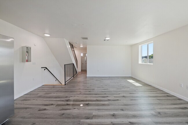 1237 N Kenmore Ave in Los Angeles, CA - Building Photo - Building Photo