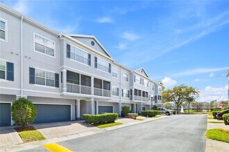 2532 Grand Central Pkwy in Orlando, FL - Building Photo - Building Photo