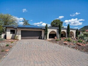 490 Deer Pass Dr in Sedona, AZ - Building Photo - Building Photo