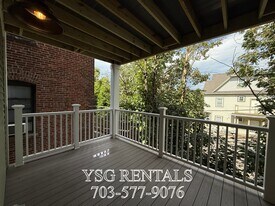 14 Dorr St, Unit 142 in Boston, MA - Building Photo