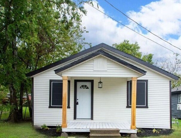 2425 Fayle St in Baytown, TX - Foto de edificio
