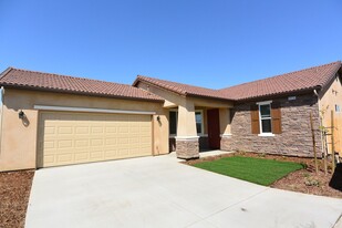 4926 W Flagstaff Ave in Visalia, CA - Building Photo