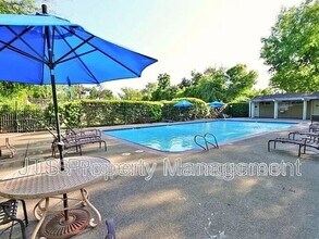 45 Derow Ct in Sacramento, CA - Building Photo - Building Photo
