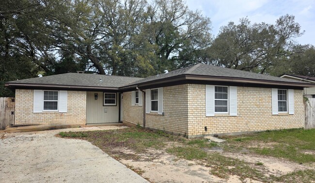 property at 5665 Vestavia Ln