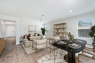 5502 Rosillo Hill in San Antonio, TX - Building Photo - Building Photo