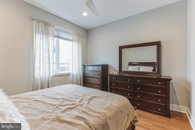 2227 Latona St in Philadelphia, PA - Building Photo - Building Photo