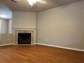 901 Calico Dr in Austin, TX - Building Photo - Building Photo