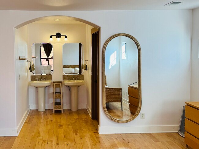 412 Grove St SE in Albuquerque, NM - Building Photo - Building Photo