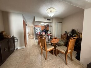 10971 SW 5th St in Miami, FL - Building Photo - Building Photo