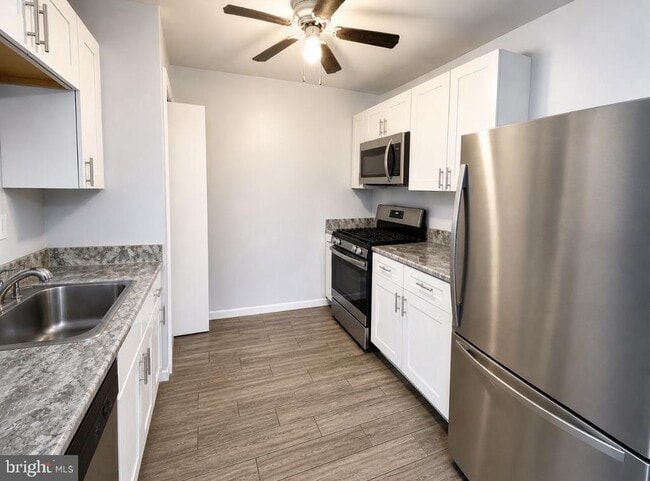 3129 Comly Rd