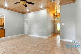 11360 Creek Dr in Gulfport, MS - Building Photo - Building Photo