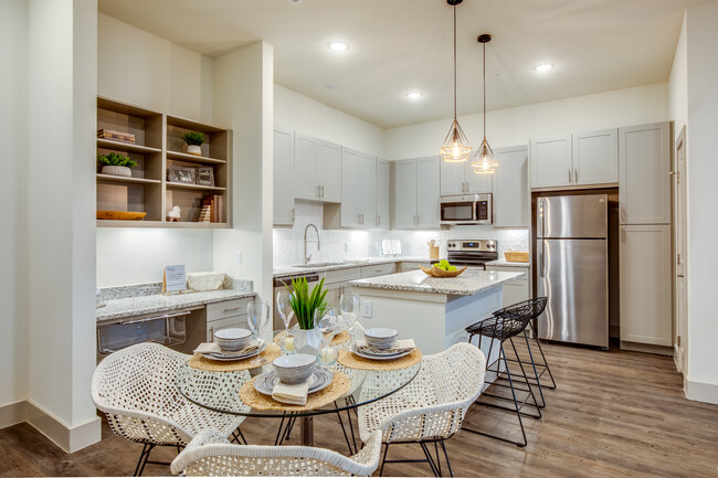 Mustang Ridge Apartments in Weatherford, TX - Building Photo - Interior Photo