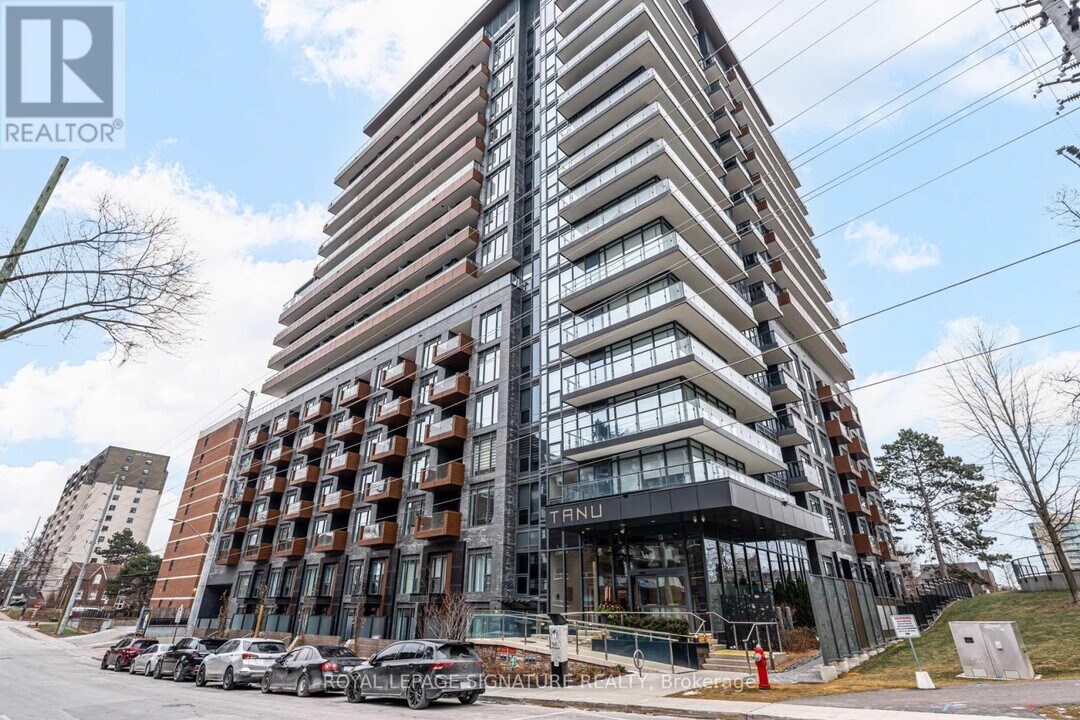 21 Park St E in Mississauga, ON - Building Photo