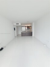 55 SE 6th St, Unit 4008 in Miami, FL - Building Photo - Building Photo