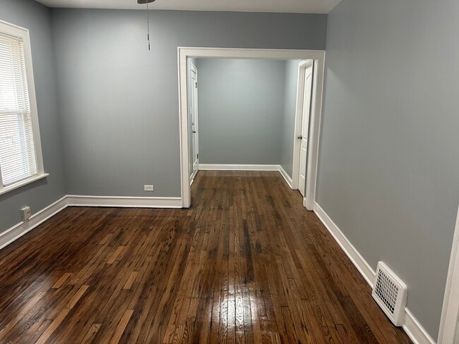 12052 S La Salle St in Chicago, IL - Building Photo - Building Photo