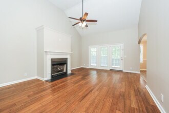 6381 Paddington Way in Nashville, TN - Building Photo - Building Photo
