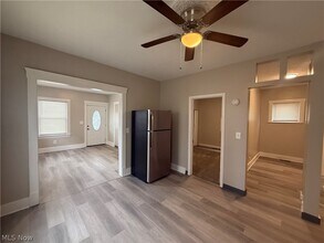 8801 Platten Ave in Cleveland, OH - Building Photo - Building Photo