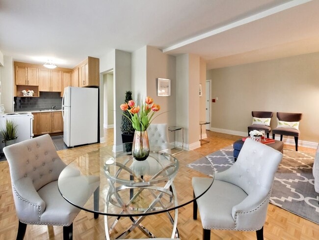 Ridge Hill Manor in Toronto, ON - Building Photo - Building Photo