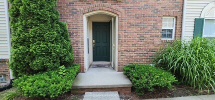 152 Legacy Park Cir in Dearborn Heights, MI - Building Photo - Building Photo