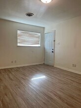 1720 27th St-Unit -A in Lubbock, TX - Foto de edificio - Building Photo