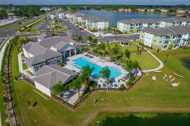 Mira Crystal Lake in Port Orange, FL - Building Photo - Building Photo