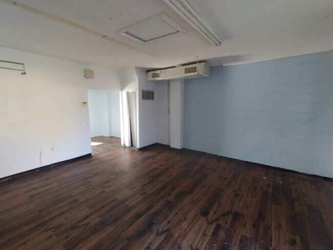5615 Wesconnett Blvd in Jacksonville, FL - Building Photo - Building Photo