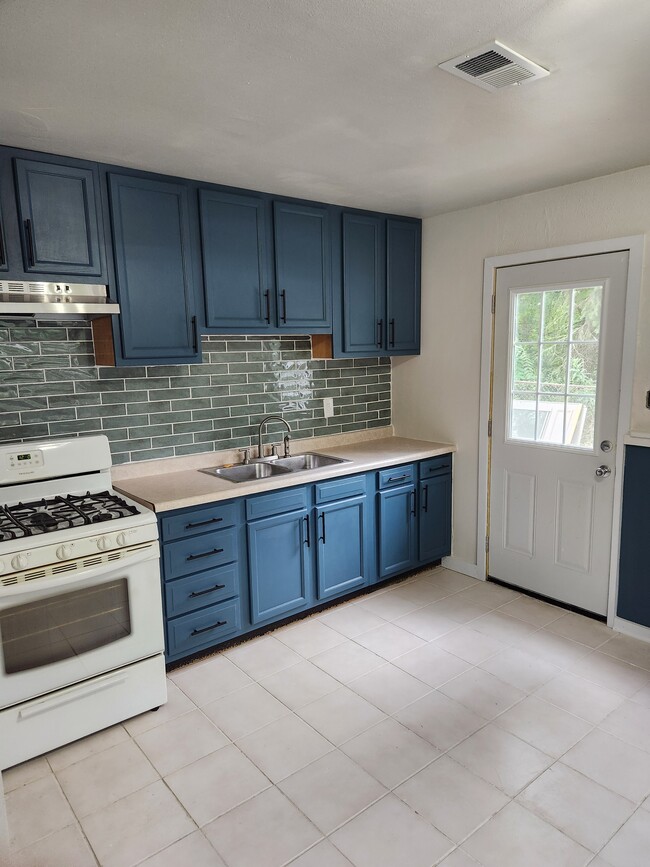 property at 118 Ruby Ct
