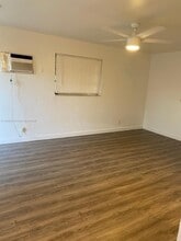 126 SE 9th St in Hallandale Beach, FL - Building Photo - Building Photo