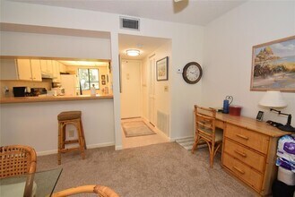 1709 Pelican Cove Rd, Unit GL349 in Sarasota, FL - Building Photo - Building Photo