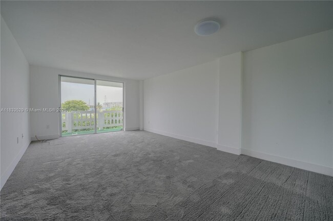15600 NW 7th Ave in Miami, FL - Building Photo - Building Photo